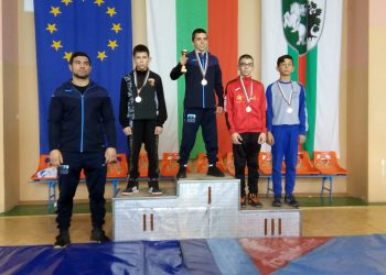 Павлин Пунов с първи медал от Държавния отборен шампионат по свободна борба