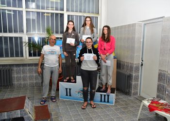 Наградиха най-добрите плувци в Областното състезание