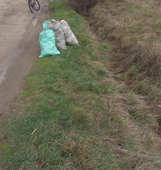 60 чувала с отпадъци събраха доброволци по пътя Севлиево-Сенник