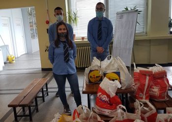 Ученици от ПГМЕТ отново с благороден жест – зарадваха хора в неравностойно положение