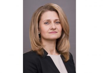 Невена Минева с обръщение към севлиевци