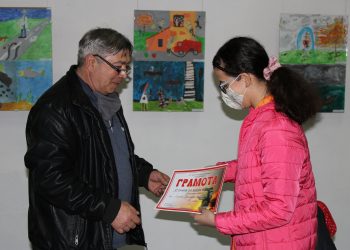 Рисунките на 17 деца ще участват в областния кръг на конкурса “С очите си видях бедата”