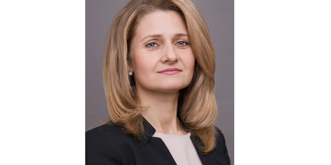 Невена Минева: “Болно ми е, че още в първия ден на Народно събрание се оказа, че младите хора са били подведени от новите политически формации”