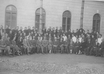 През 1932 г. севлиевци празнували 24 май с импозантна манифестация, духова музика и хора