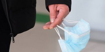 РЗИ – Габрово ще плати 200 лв. на жена, глобена заради неносене на маска