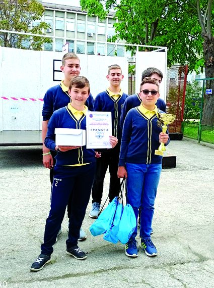 Отново първи! Отборът на ОУ “Стефан Пешев” – най-добър в областта в “Защита при бедствия, пожари и извънредни ситуации”