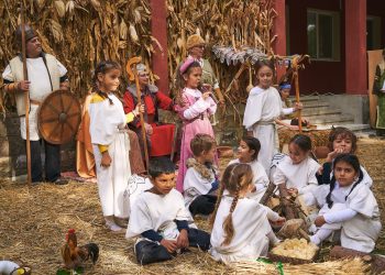 Малчуганите от ДГ “Радост” участваха в драматизация на “Горска билкова аптека”, представиха и обичая “Еньовден”