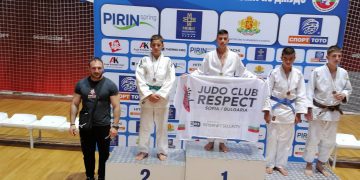 Илхан Халил с вицешампионска титла