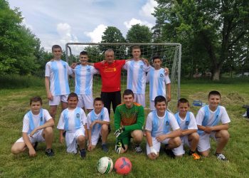 Младите футболисти от Горна Росица – с нови екипи