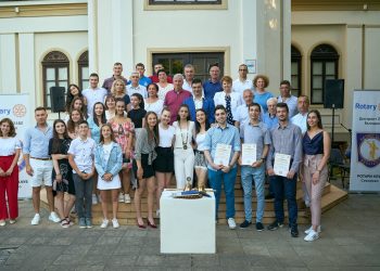 Михаил Йонков и Ренета Николова поемат ръководството на Ротари клуб и Интеракт