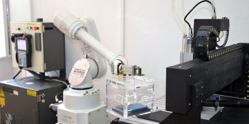 Нова лаборатория за практическо обучение на студенти, оборудвана с робот беше открита в ТУ – Габрово