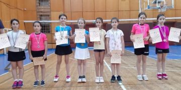 Зала “Дан Колов” посрещна млади таланти по бадминтон от пет града