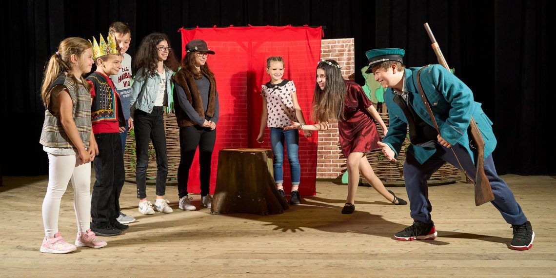 Голямата награда от театралния фестивал “Сцена край морето” спечели Детската трупа на Никола Узунов