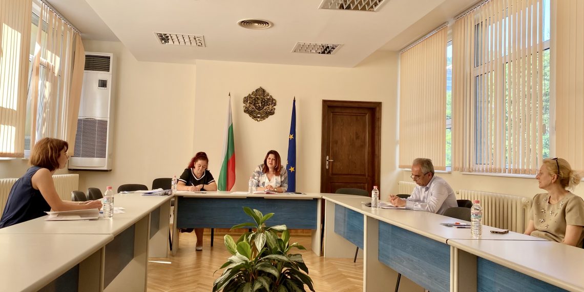 Наетите лица, работната заплата и демографските процеси в областта обсъди Съветът за тристранно сътрудничество