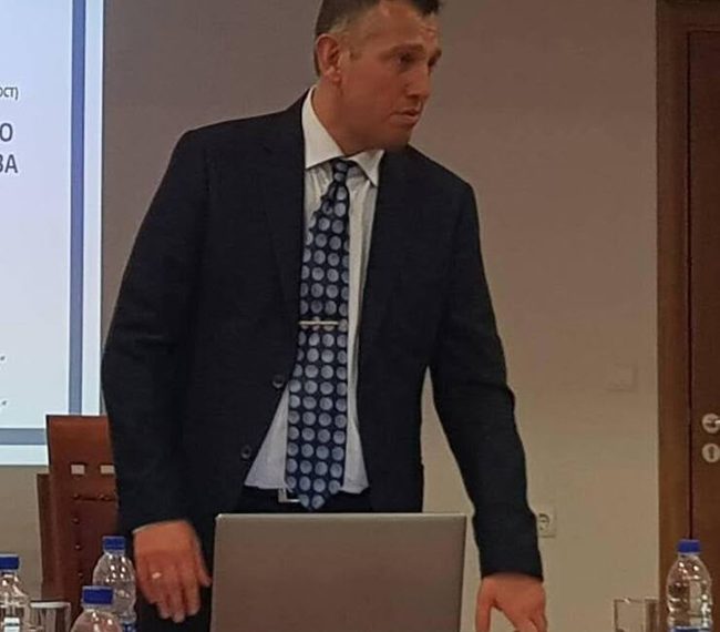 Трудни мисли (по Марко Семов) за демокрация, от която не боли