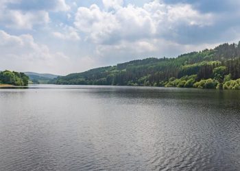 Двама млади мъже се удавиха през почивните дни