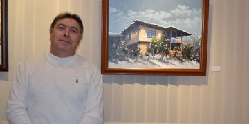 Васко Василев събра в луксозен албум народните носии от Севлиево и севлиевските села