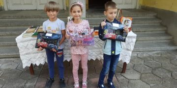 Празнично, патриотично, паметно