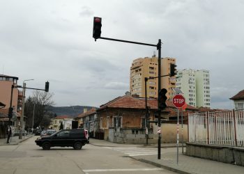 Светофар на кръстовището между ул. “Росица” и ул. “П. Р. Славейков ще има