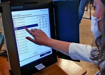 На изборите 2 в 1 ще се гласува на една машина и с една смарт карта