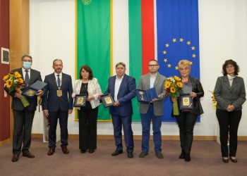 В Деня на Севлиево връчиха почетните отличия на заслужили севлиевци и институции