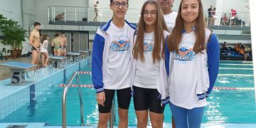 Яна Петкова е медалистка от Международен турнир по плуване