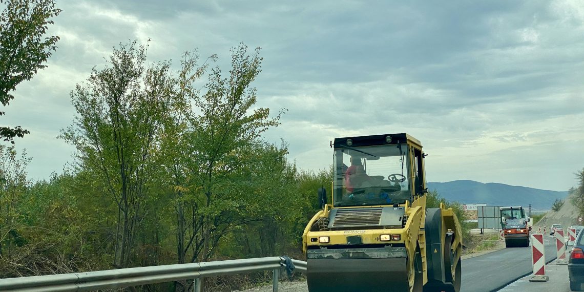 След 15 години отново укрепват свлачището на пътя Севлиево-Велико Търново, в района на м. Функата