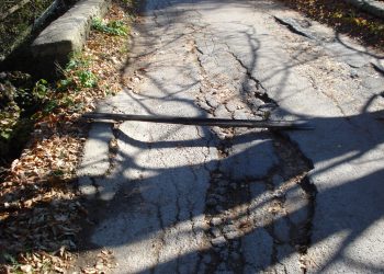 АПИ търси 148 315 лв и очаква хубаво време, за да възложи ремонта на моста към с. Кръвеник