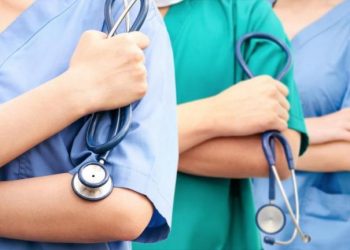 КНСБ договори по 815 лв. допълнително за медицинските сестри от училищата и градините в Севлиево