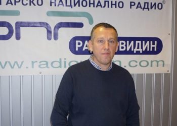 Нищо и по никакъв начин не може да ни вразуми да осъзнаем, че светът нито започва, нито свършва с нас самите