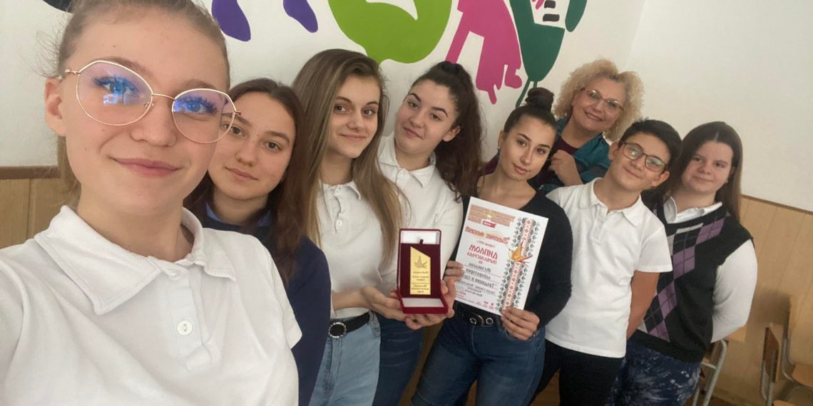 Престижна награда за талантливите певци от музикална лаборатория “Традиции и сцена”