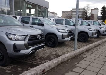 Пет нови високопроходими автомобилa за гасене на горски пожари попълниха състава на СЦДП