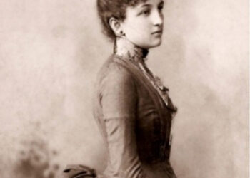 Родих се да живея в бури…