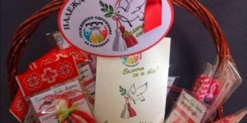 Мартеници с послание за мир и здраве дариха от “Гражданско сдружение За Севлиево”