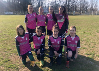 Девойките до 13 години стартираха сезона с две победи