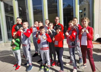 “Отличен” за каратеките,  10 медала от турнир в Шумен