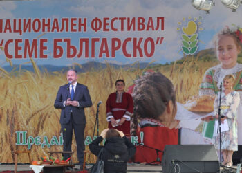 На Осмия национален фестивал “Семе българско” – и в слънце, и в дъжд, от кълна до върха беше все българско!