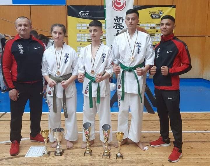 Каратистите ни триумфираха на свой терен