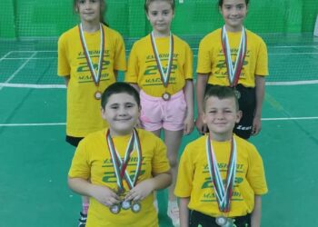 Отлично бойно кръщение на малките бадминтонисти