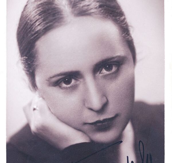 Търсят се спомоществователи за издаването на книгата “Непознатата Фани Попова-Мутафова”