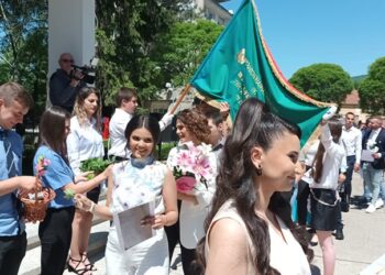 Тържествен и вълнуващ Ден на зрелостника в ПГМЕТ “Ген. Иван Бъчваров”