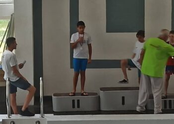 Яна и Момчил донесоха нови медали за плувния клуб