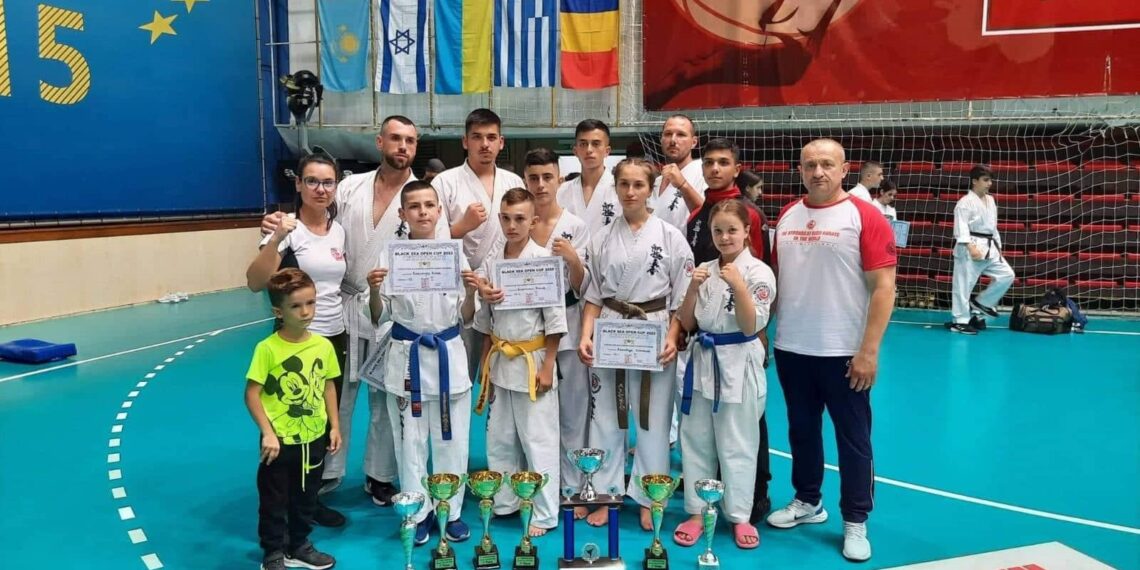 Пет златни и две сребърни отличия по карате