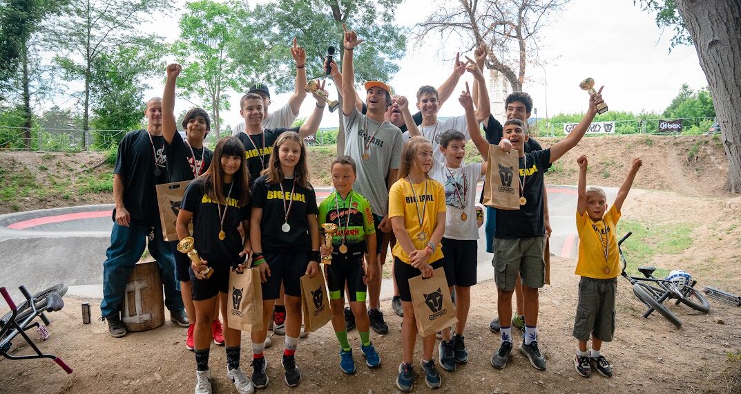 Емоции, адреналин и спортни умения в домашните “Битки в парка”