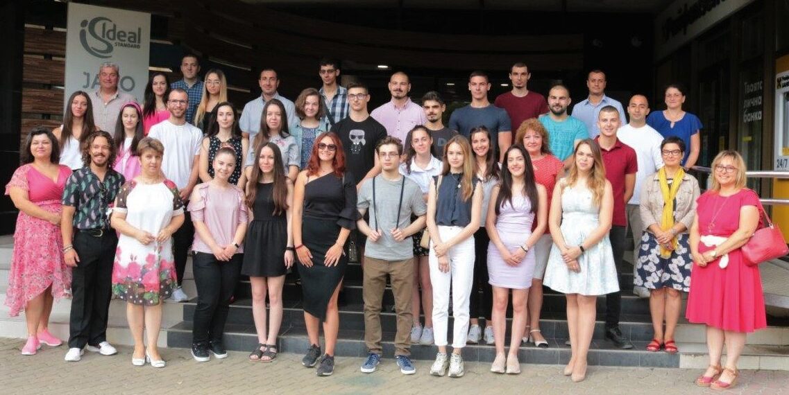26 младежи на летен стаж в “Идеал Стандарт – Видима”