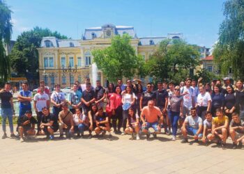 “Ръка за ръка” – Проект на ПГ “Марин Попов” гр. Севлиево, в. “Росица” и бизнeса в региона