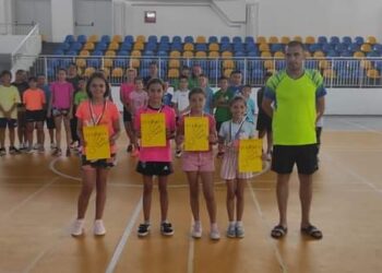 Седем медала в летен турнир по бадминтон