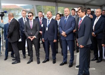 Президентът Румен Радев участва в церемонията за  откриване на разширения завод на “Хитачи Енерджи” – Севлиево