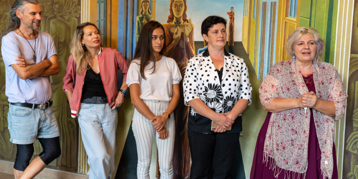 “Изоставените…” места, хора, чувства разказват истории през обектива