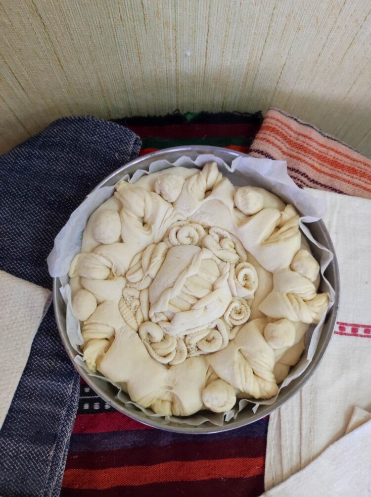 Богатовските самодейки предадоха кулинарните си умения на ученици от Професионалната гимназия по туризъм